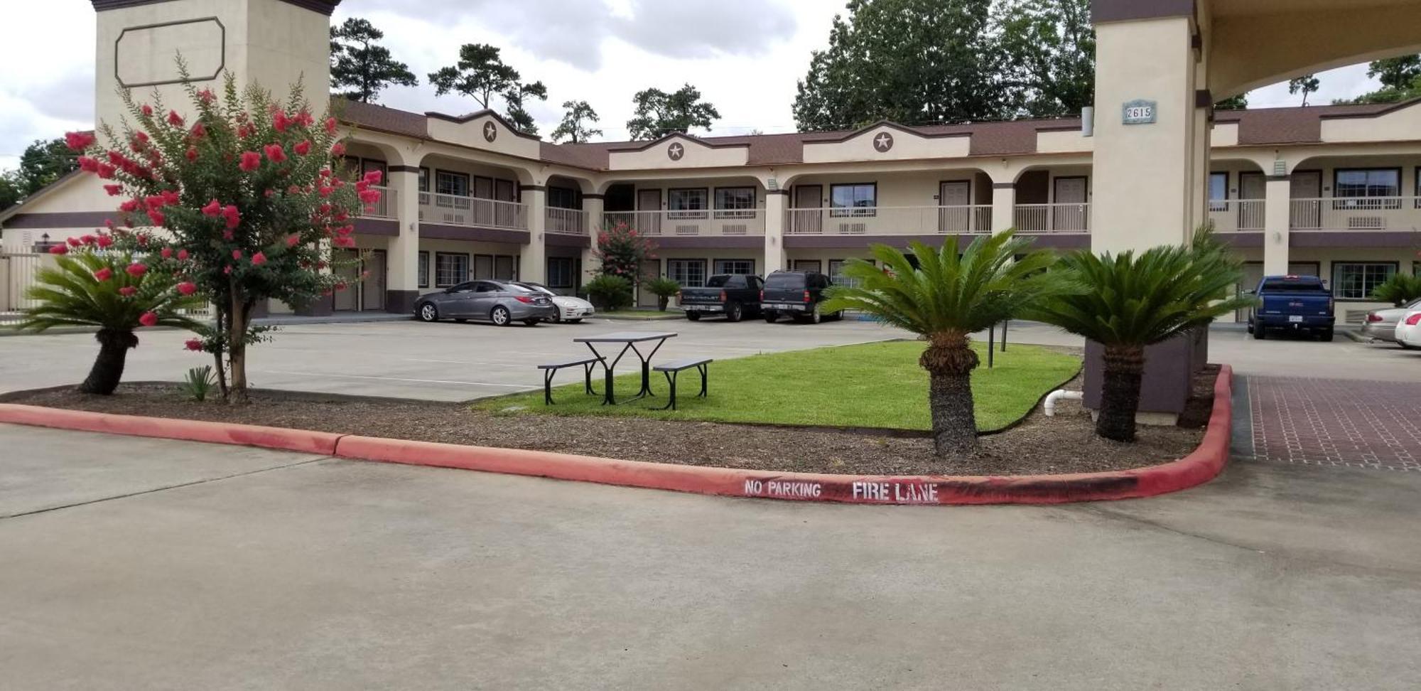בומונט Homebridge Inn And Suites מראה חיצוני תמונה