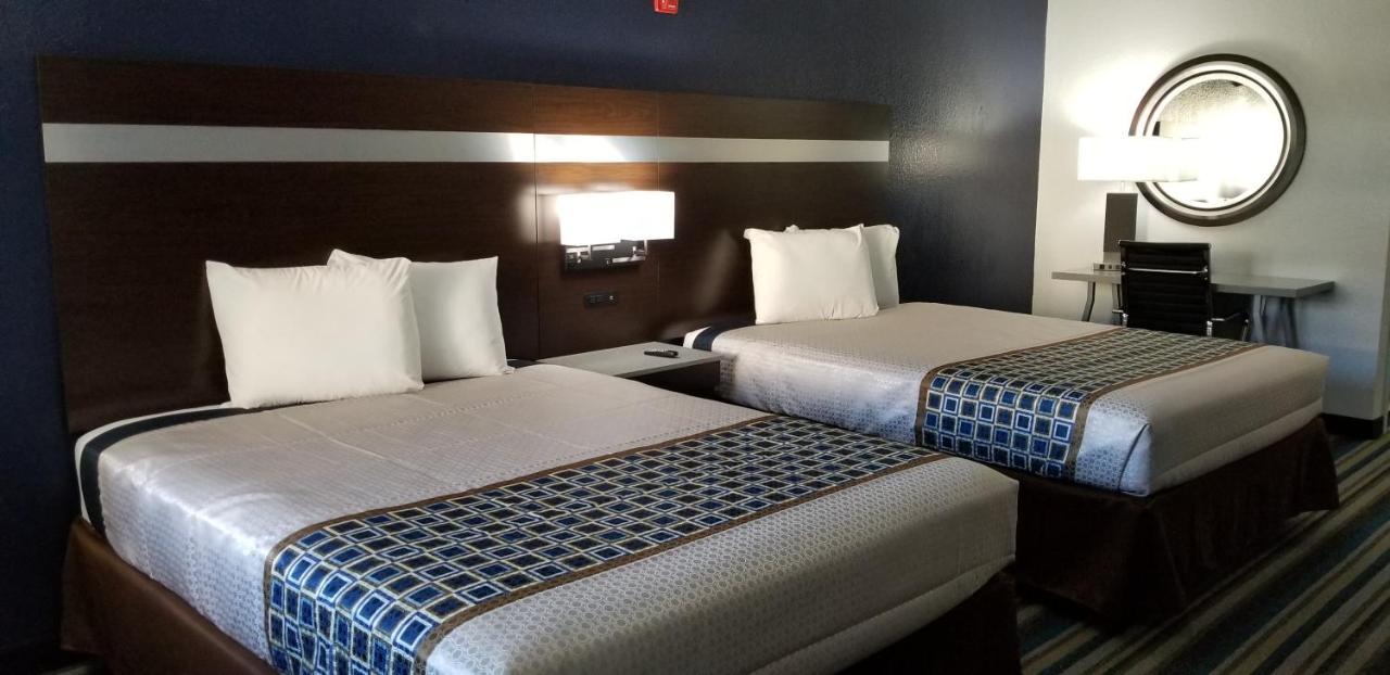 בומונט Homebridge Inn And Suites מראה חיצוני תמונה
