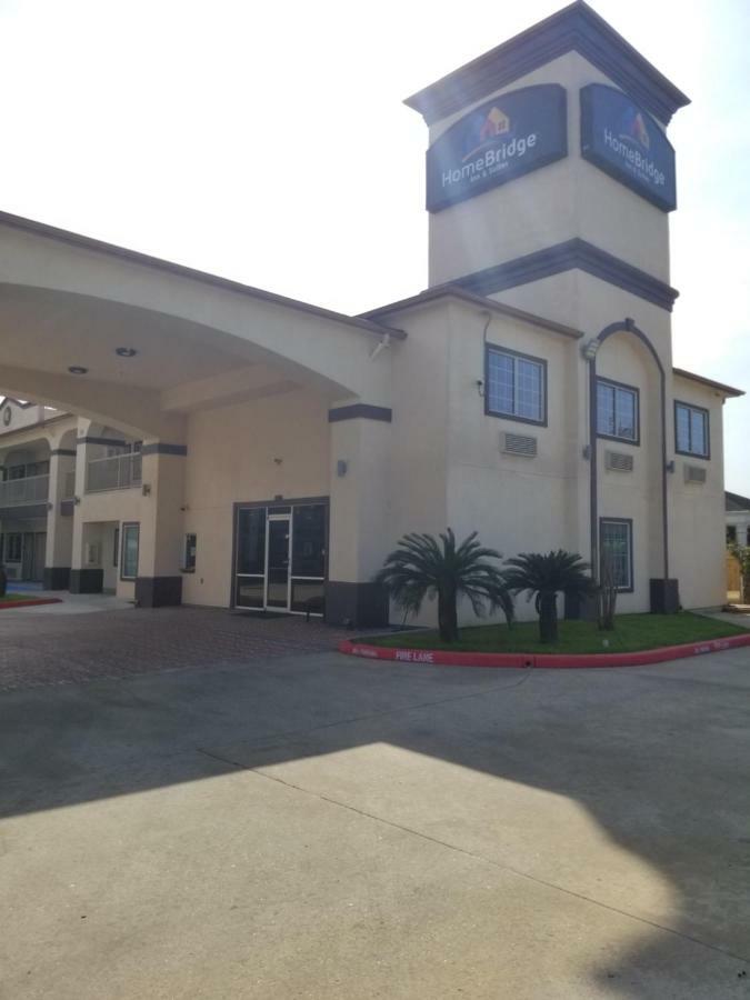 בומונט Homebridge Inn And Suites מראה חיצוני תמונה