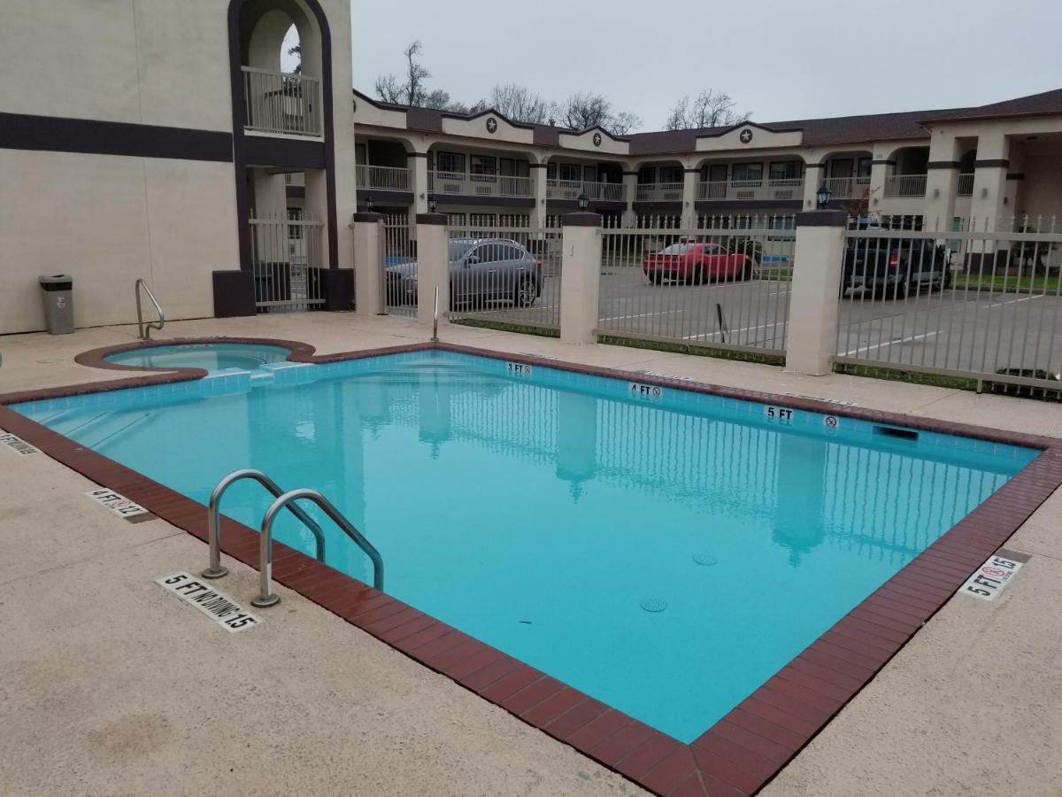 בומונט Homebridge Inn And Suites מראה חיצוני תמונה